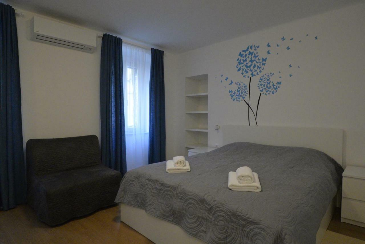 Apartments And Rooms Oliva Cres Kültér fotó